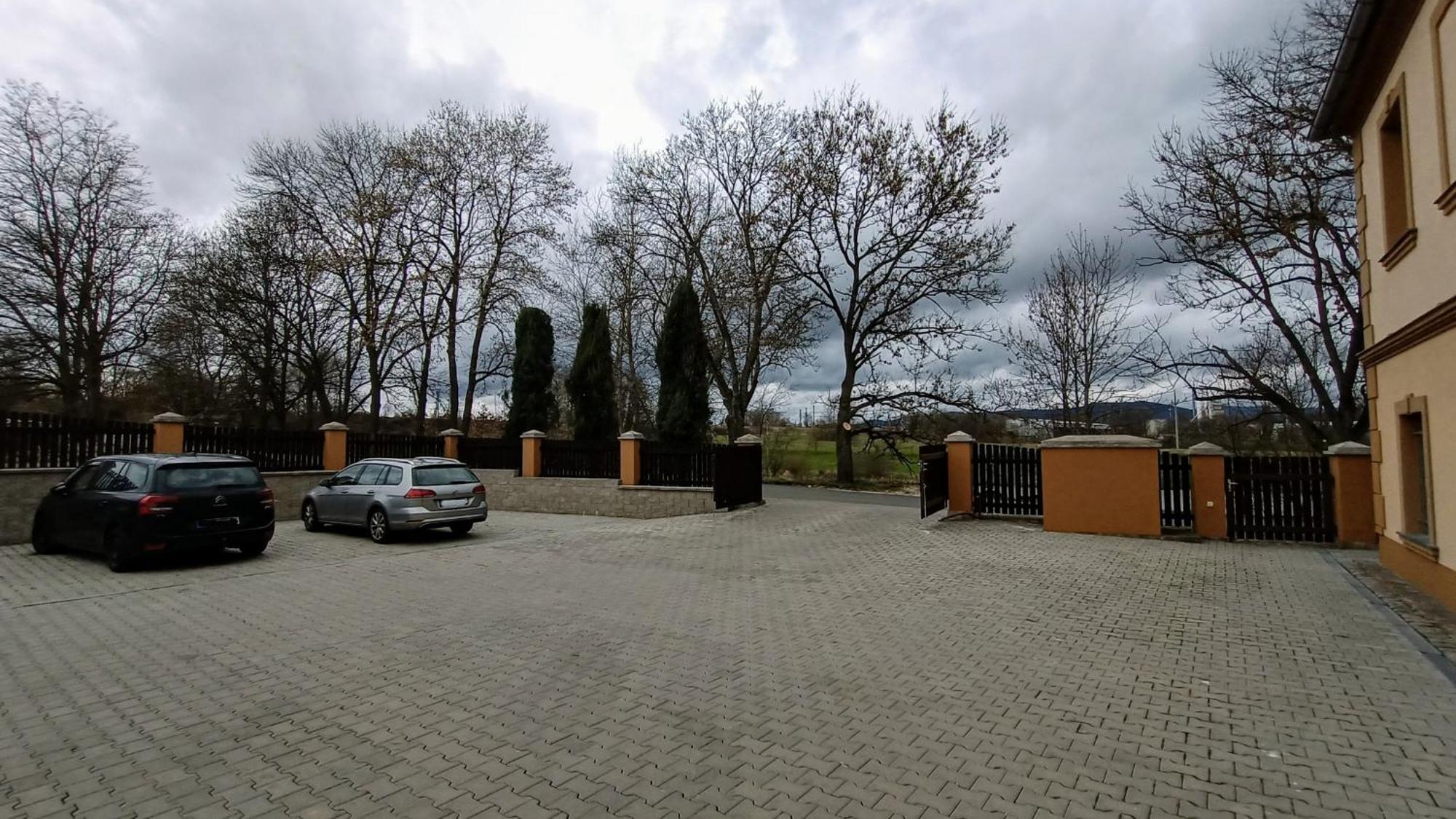 Apartments Gato Karlovy Vary Dalovice Exterior foto